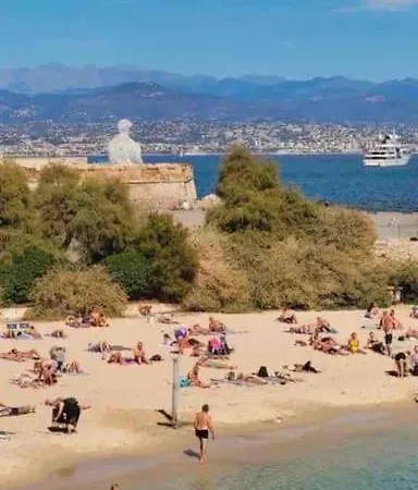 Apartment Charme & Authenticite Au Coeur De La Vieille Antibes