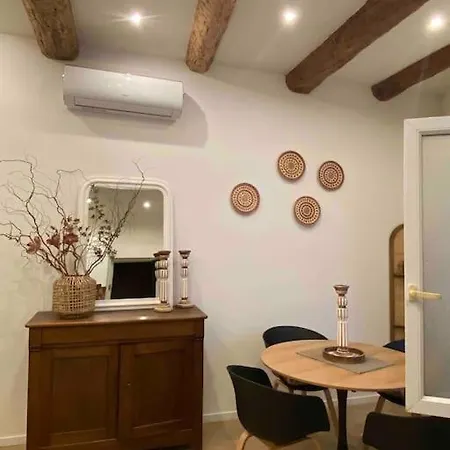 Charme & Authenticite Au Coeur De La Vieille Apartment *